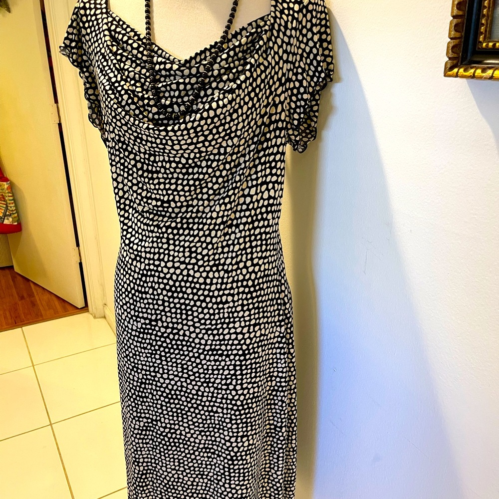 Olivia Paige Black & Cream Cowl Neck Shift Size M